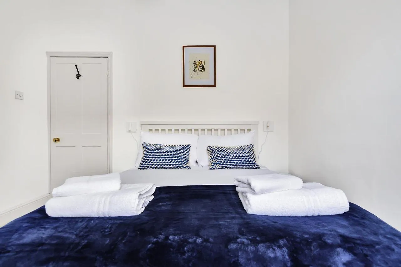 The Drey - Modern Cottage For Four In York Centre